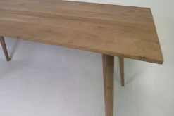 Esstisch Retro Massivholz Trapez Akazie Natur 180/90-Vintagehaus Outlet