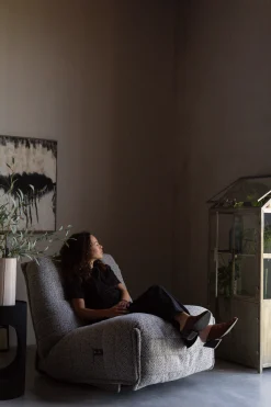 Industrial Vitrine Showcase Monviso Metall Glas Gold-DutchBone Sale