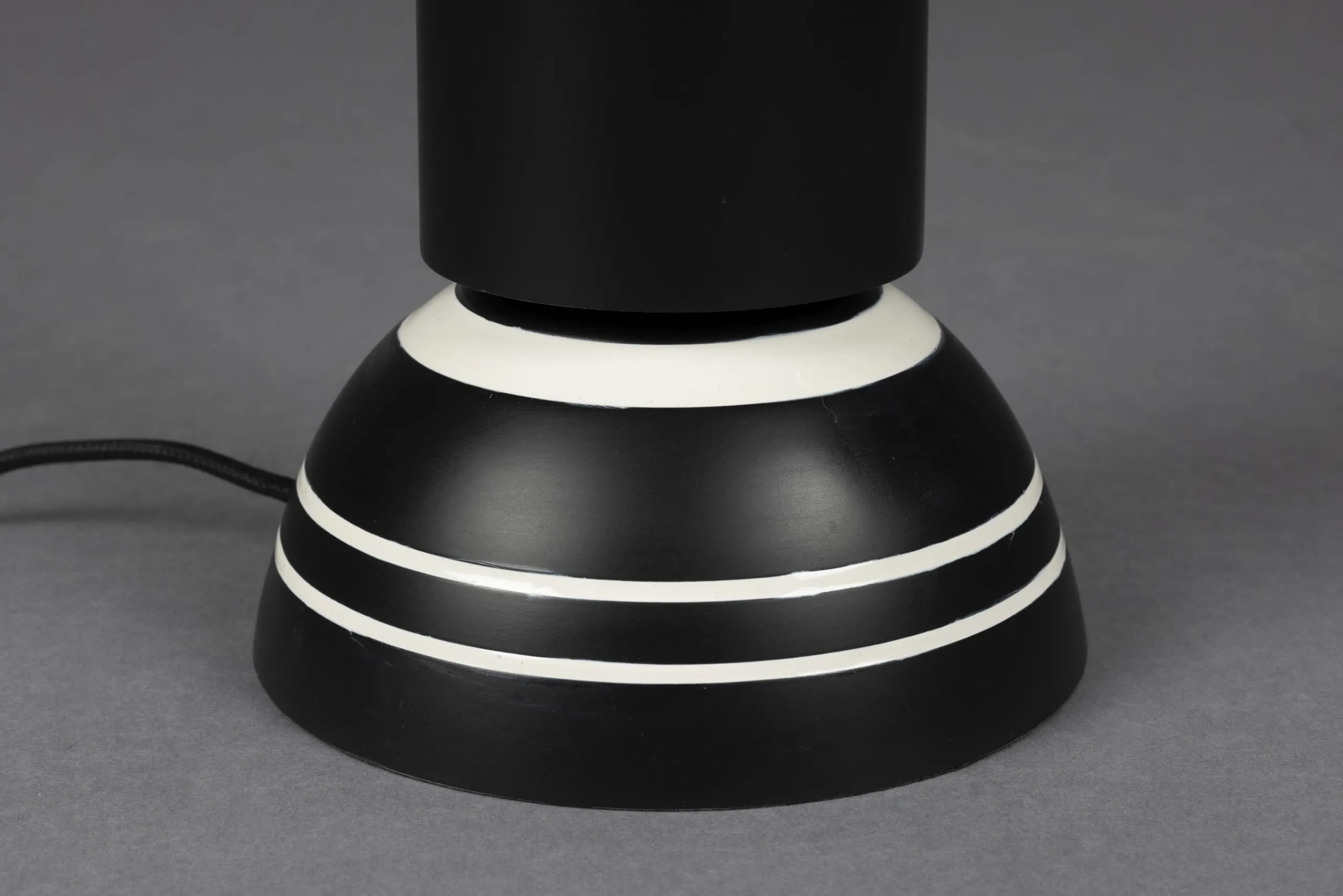 Retro Tischlampe Virgil Schwarz Weiß 60 cm-DutchBone Online