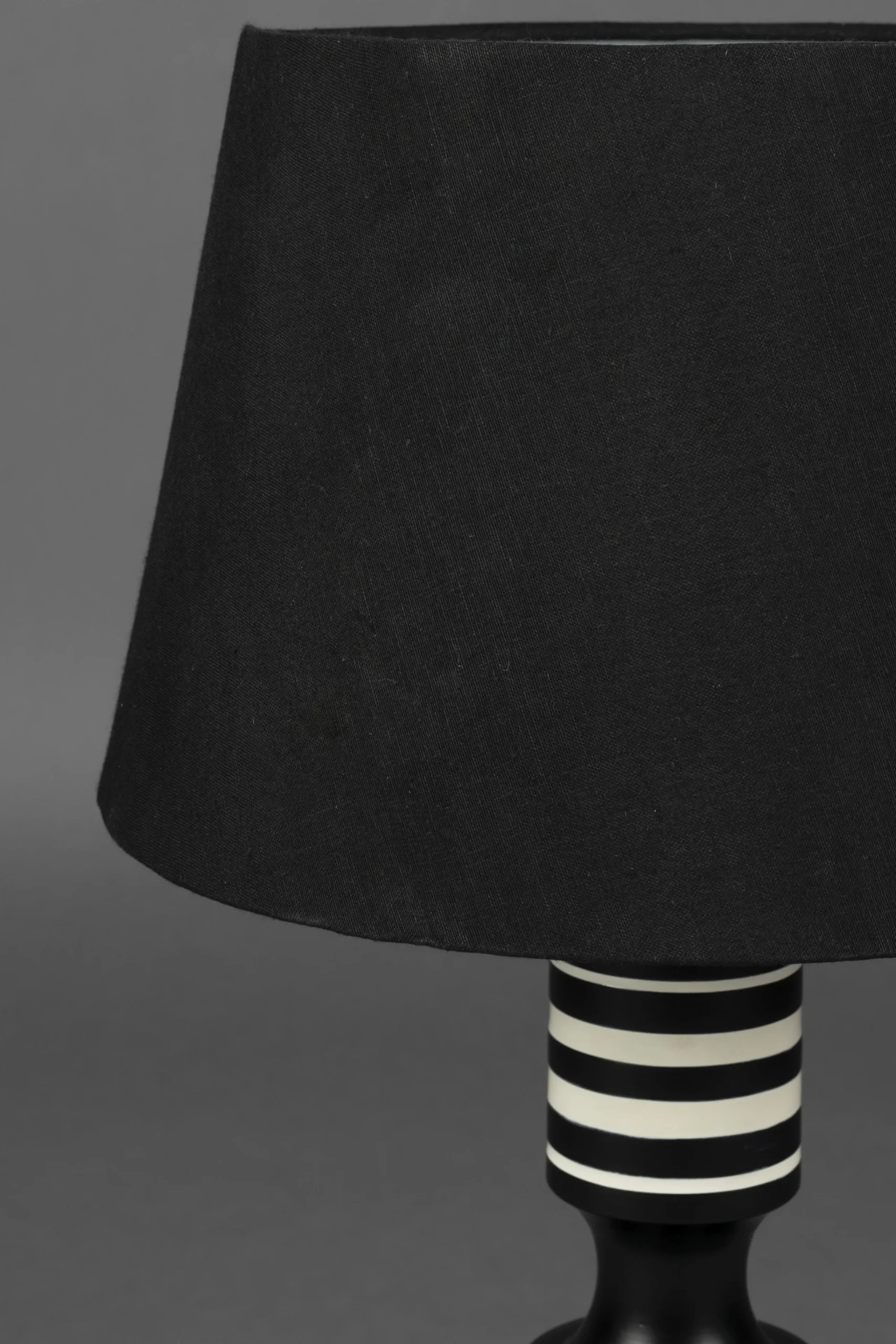 Retro Tischlampe Virgil Schwarz Weiß 60 cm-DutchBone Online