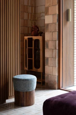 Retro Vitrine Hochkommode Caroun Bambus Rauchglas-DutchBone Online