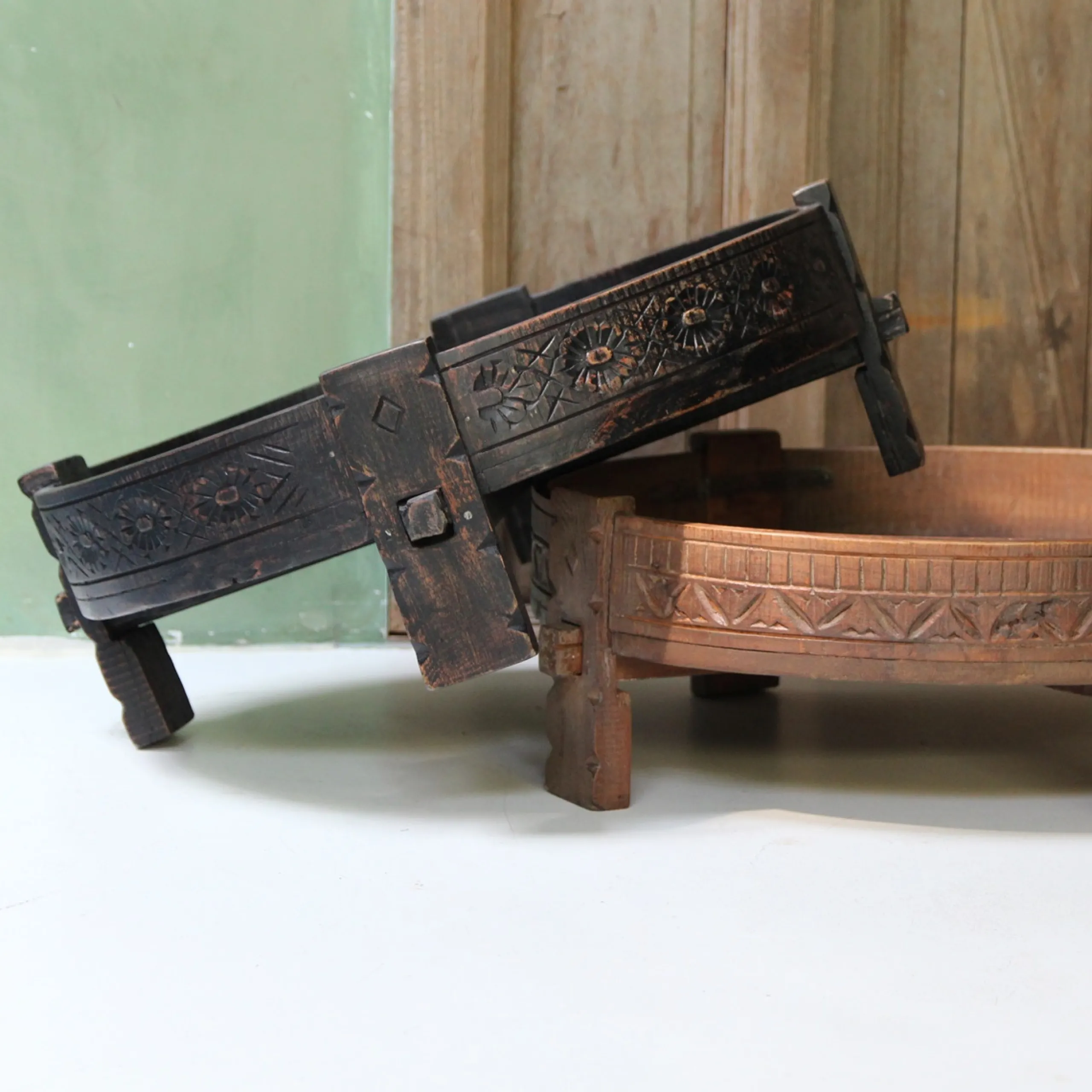 Vintage Couchtisch Grinding Bowl Holz Indien Alt-Raw Materials Sale