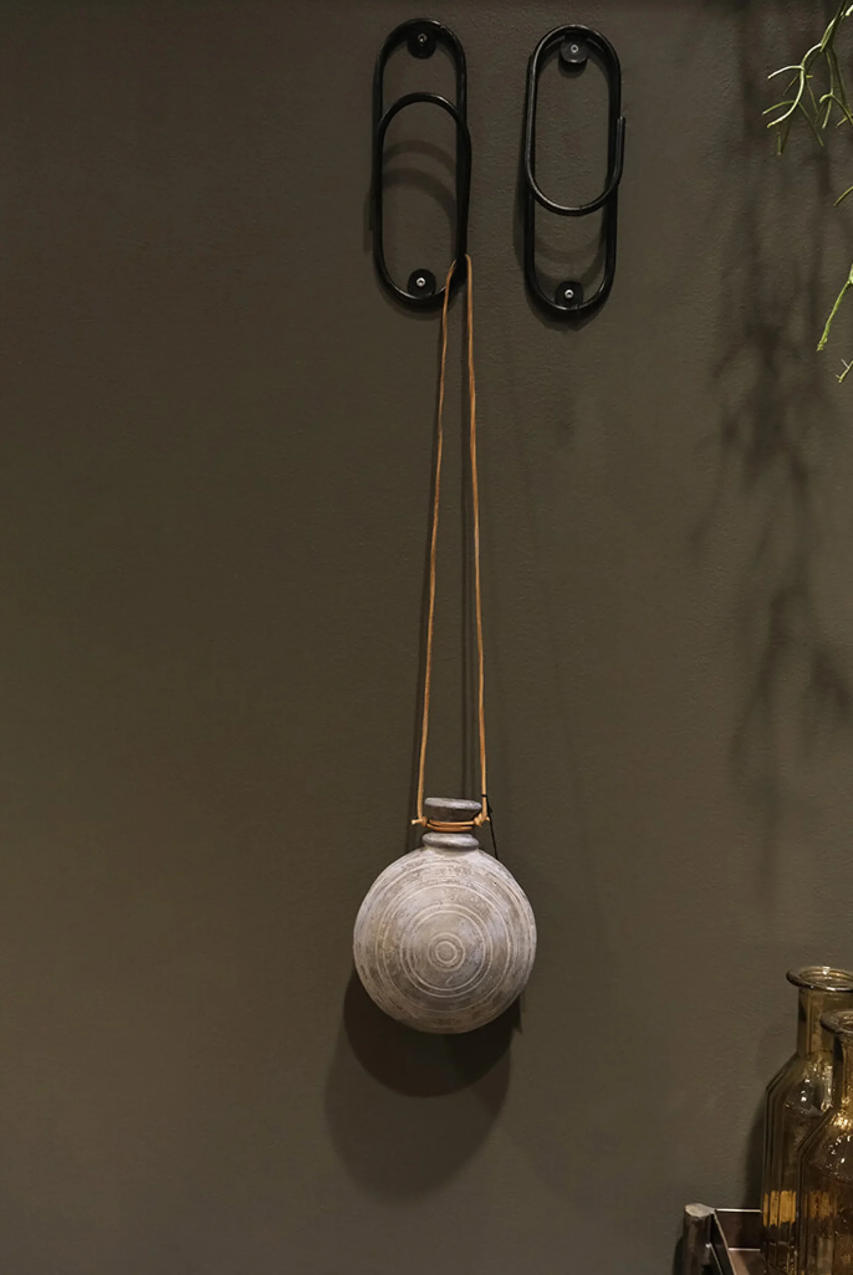 Vintage Deko Tonflasche mit Lederband-Vintagehaus Best