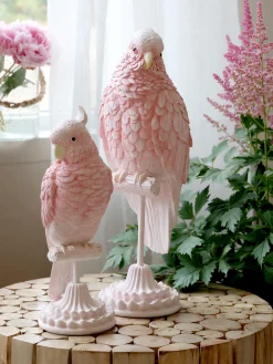 Vintage Dekofigur Papagei auf Ständer in Himbeere groß-Chic Antique Sale