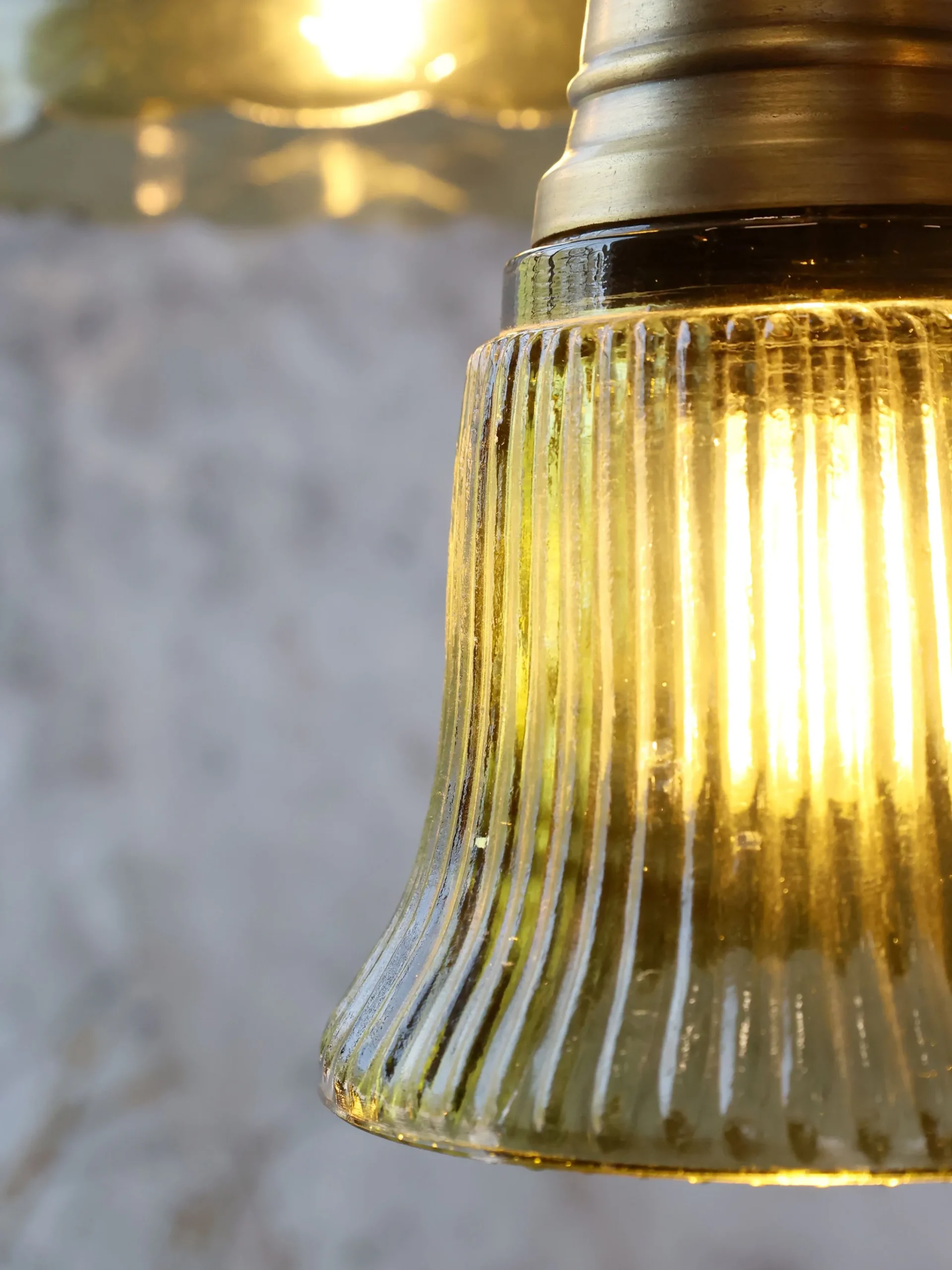 Vintage Hängelampe Jardin Glas Messingfassung Modell 1 Grün-Chic Antique