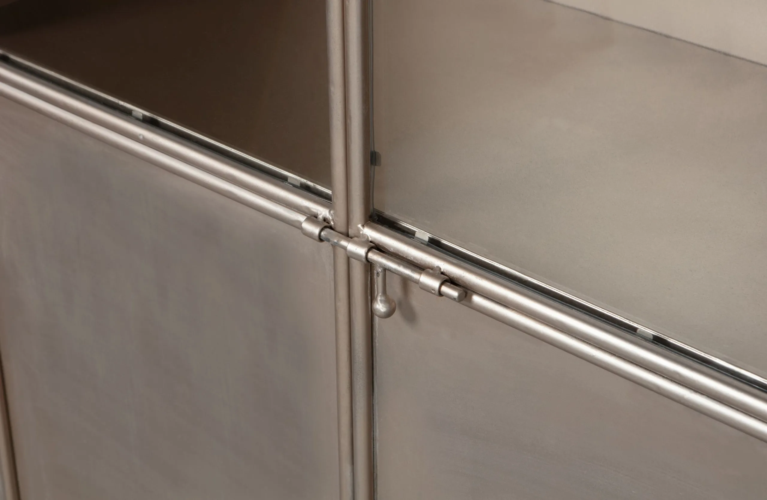 Vitrine Industrial Vintage Astoria Metall Glas Champagner-BePureHome Best